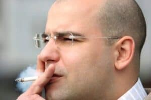 does smoking cause hair loss in men